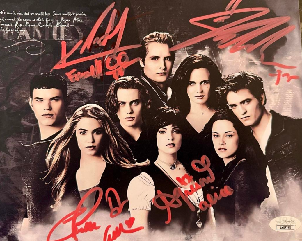 Peter Facinelli, Ashley Greene, Kellan Lutz, Jackson Rathbone Signed 8x10 (Twilight) - JSA COA #01